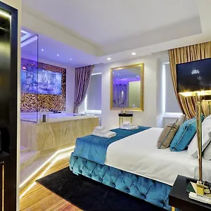  Gasthof Trevi Diamond Luxury Suites & Jacuzzi