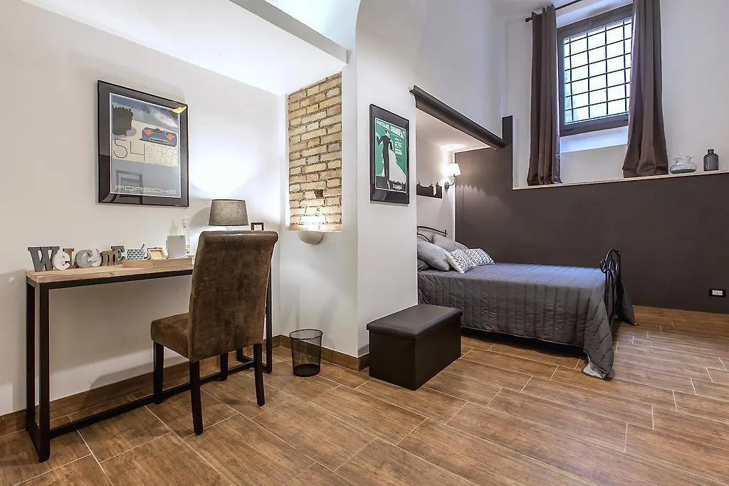 Del Falco Boutique Rooms San Pietro Rome Italy